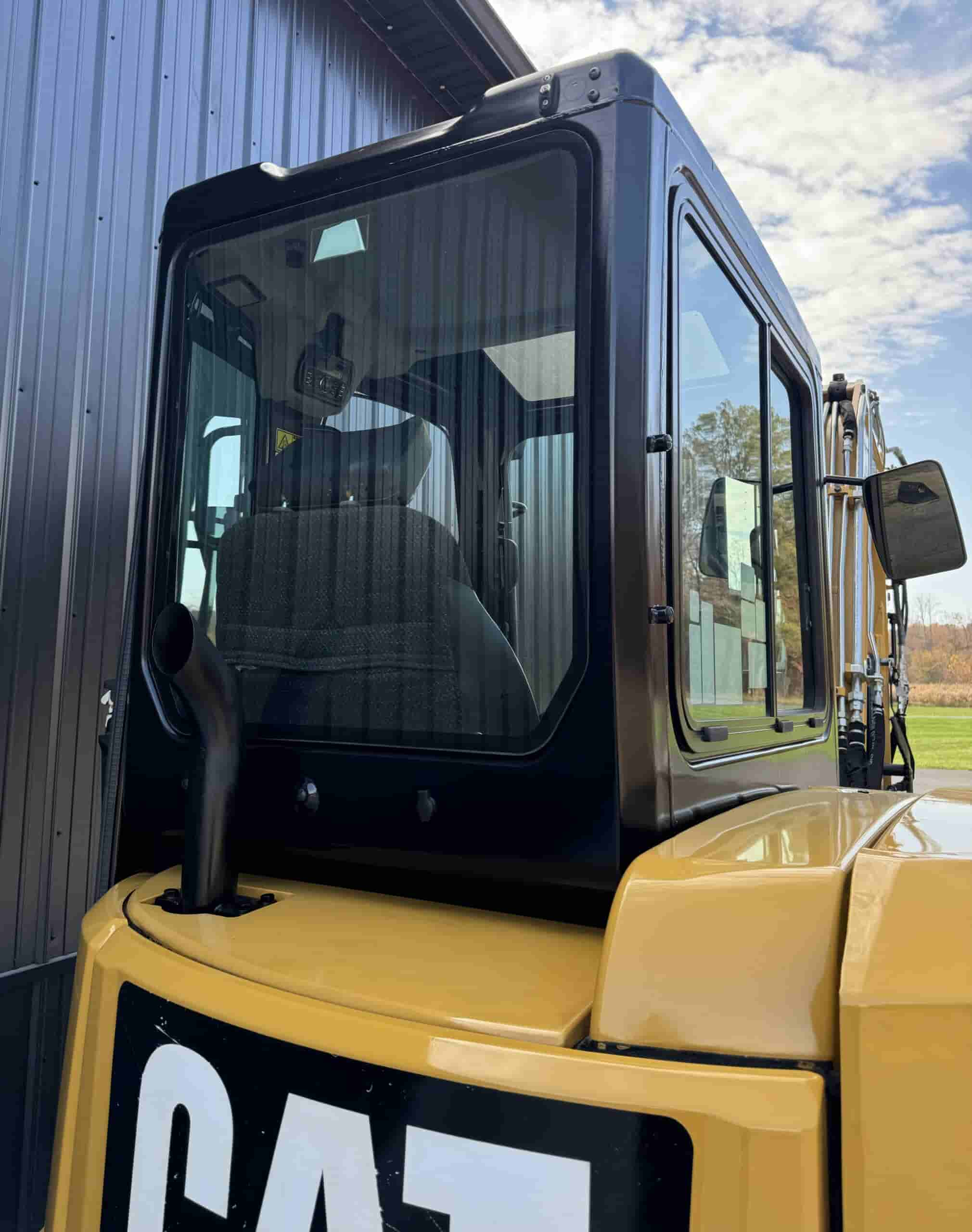 2019 CAT 305.5E2
